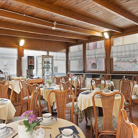 Hotel Portoghesi Рим Екстериор снимка