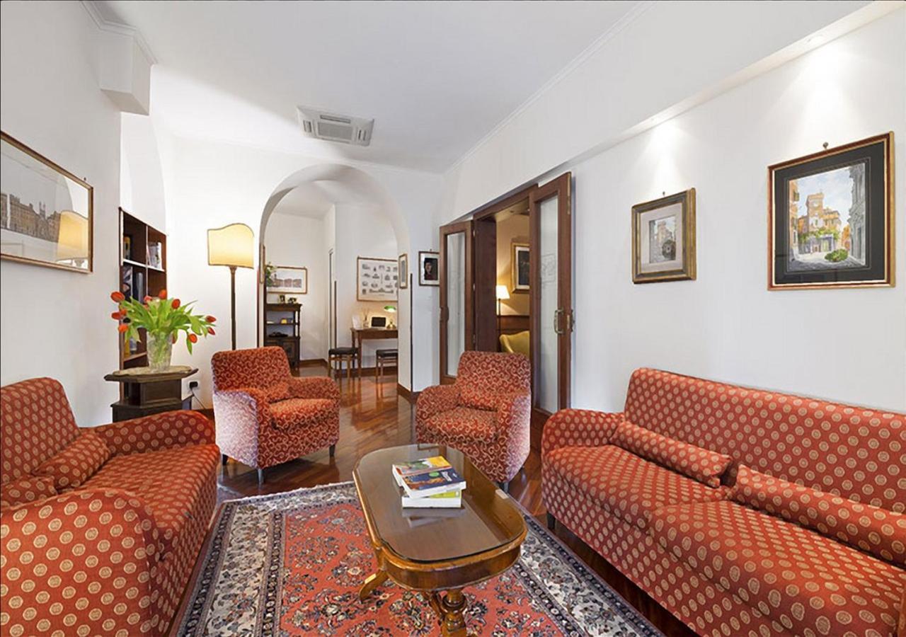 Hotel Portoghesi Рим Екстериор снимка